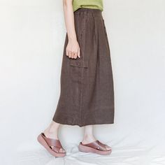 ❤ Custom Midi Length Linen Skirts, Elastic Waist Casual Skirt, Long Skirt, Handmade Linen Skirts, Oversized Skirts,Linen Maxi Skirt, Bud Skirt ❤ Material: 100% Linen ❤ Size : One Size: Length :82 cm(32") Waist: 68-90 cm(26.7"-35.5") Hip:108 cm(42.5") ❤ For Custom Size, i need some measurements as following: Waist? Hips? Height? Weight: ? More design: https://www.etsy.com/shop/ohyeahrock?ref=seller-platform-mcnav Dear Customers Welcome to ohyeahrock,we are a entrepreneurial team for making fashio Baggy Solid Skirt For Fall, Baggy Skirt For Fall, Baggy Fall Skirt, Non-stretch Brown Skirt With Pockets, Non-stretch Brown Cotton Skirt, Brown Knee-length Bottoms For Summer, Brown Knee-length Summer Bottoms, Casual Tiered Skirt With Relaxed Fit, Casual Relaxed Fit Tiered Skirt