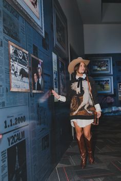 TAKE ME TO THE RODEO | Milton Menasco Cowgirl Runway Fashion, Western Modern Outfits Women, Stylish Cowgirl Outfits, Western Core Aesthetic, Rock Western Outfit, Rich Cowgirl Aesthetic, Old Money Cowgirl, Cowboy Christmas Outfits For Women, Elevated Western Fashion