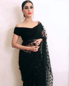 Fancy Dress Material, Sabyasachi Sarees, Saree Backless, Pakistani Wedding Dresses, Jacqueline Fernandez, Fancy Blouses, Fancy Blouse Designs, Saree Look, Indian Fashion Dresses