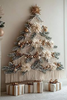 Boho Christmas Decor Ideas, Boho Tree, Boho Christmas Tree, Boho Christmas Decor, Christmas Decor Inspiration, Porch Christmas, Boho Christmas, Easter Greetings, Macrame Ideas