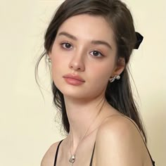 Lika Solt Aesthetic, Gentle Ladylike Makeup, Korean Ladylike Makeup, Dainty Makeup, Soft Matte Makeup, Soft Eyebrows, Romantic Makeup Looks, Makeup Ala Korea, Makeup Asia