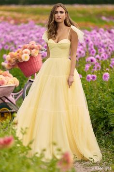 Sherri-Hill-56126-Sweetheart-Neckline-Ball-Gowns-Swiss-Dot-Fabric-Yellow-Long-Dress-Evening-Gown-Prom-Dress-Sherri-Hill-2024 Sherri Hill Ballgown, Sherri Hill Prom, Princess Sleeves, Sherri Hill Prom Dresses, Prom Dress Stores, Prom Designs, Designer Prom Dresses, Dot Fabric, Ball Gowns Prom