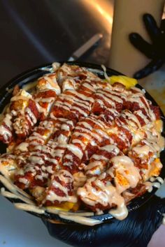 "Video showcasing a plate of delicious chicken and cheese fries, topped with melted cheese and seasoned chicken. #ChickenAndCheeseFries #ComfortFood #Recipe" Loaded Fries Cheese Sauce, Chicken And Fries Recipe, Loaded Fries Chicken, Loaded Fries Ideas, Chicken Cheese Fries, Loaded Fries Recipe, Cheese Fries Recipe, Grilled Burger Recipes, Crispy Fries