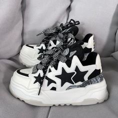 Black And White Platform Shoes, Cheap Platform Shoes, Thick Platform Shoes, Y2k Fashion Shoes, Snikers Shoes, Best Shoes For Women, Star Black And White, Casual Platform Shoes, Chunky Platform Shoes