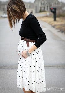 Getting honest about pregnancy weight gain and body image issues- ONE little MOMMA Pregnant Street Style, Pregnancy Fashion Fall, Pregnancy Outfit, Belted Skirt, Pregnancy Style, Fall Maternity, Pregnancy Looks, Baby Belly, Bump Style