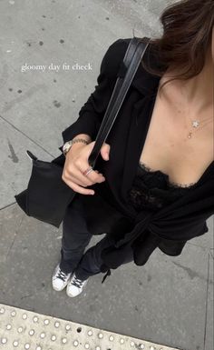 Anastasia Gerrans Style, Anastasia Gerrans, Everyday College Outfits, High School Outfit Ideas, Outfit Ideas With Converse, Preppy Mode, School Outfit Ideas, Simple Outfits For School, Outfits Preppy