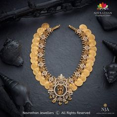 Haaram Designs, Diamond Haram, 22 Carat Gold Jewellery, Pearl Mala, Temple Jewelry Necklace, Gold Temple Jewellery, Diamonds And Pearls, Antique Gold Jewelry Indian, Antique Jewellery Designs