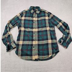 American Eagle Shirt Mens Medium M Long Sleeve Classic Fit Flannel Plaid Green. Gently Worn ~ Super-Fast Shipping, Ships The Same Or Next Business Day! ~All Items Shipped In Polymailers. ~ All Items Come From A Smoke Free Home. ~ Willing To Offer Bundle Discounts And Combined Shipping. ~ All Clothing Items Are Washed Unless New With Tags. ~ All Clothing Items Are Sealed After Photographs. ~ Measurements Are Provided To Ensure Fit, See Photos! ~ Please Feel Free To Ask Any Questions You May Have. American Eagle Shirt, Eagle Shirts, American Shirts, Plaid Flannel, Casual Shirts For Men, Casual Button Down Shirts, Clothing Items, American Eagle Outfitters, American Eagle