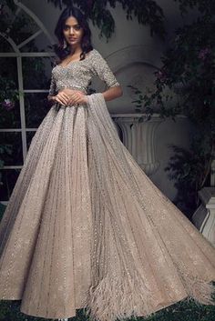 Indian Wedding Gowns, Mehndi Dresses, Inspiration Dress, Ethnic Dresses, Wedding Lehenga Designs, Elegant Clothing, Designer Lehengas