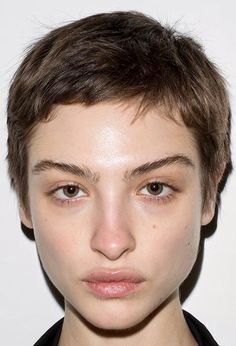 Straight On Face Reference, Almost Buzzed Hair, Timeless Short Hair, Buzzcut Reference, Unisex Long Hairstyles, Very Short Haircut Women, Gelled Pixie Hair, Short Hair No Makeup, Drawing Buzzcut