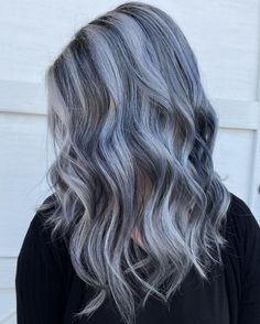 Silver Highlights and Black Lowlights 6 Layered Haircut, Black Lowlights, Haircut Layers, Mommy Hairstyles, Grey Hair Care, Dyed Blonde Hair, Cut Hairstyles, Silver Highlights