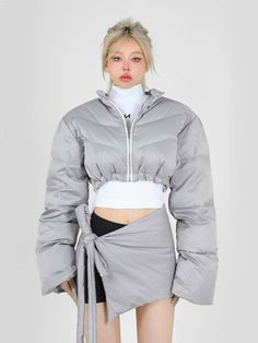 Puffer Jacket Outfit Women, Puffer Fashion, Puffer Jacket Outfit, Jacket Outfit Women, Clueless Outfits, Black Dress Outfits, Kpop Fashion Outfits, Streetwear Women, School Fashion