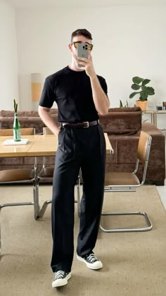 Studio Vinco / Minimalist Men’s Fashion, Dickies Outfits Men, Minimalist Style Men, Dickies Outfit, Timeless Clothes, Black Pants Outfit, Black Outfit Men, Minimalist Men, Big Men Fashion