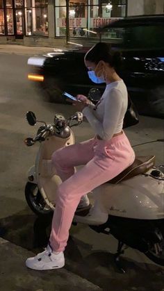 Stile Kendall Jenner, Looks Street Style, Streetwear Fashion Women, Cute Swag Outfits, Baddie Outfits Casual, Dope Outfits, Teenage Fashion Outfits, Swag Outfits, Baddie Outfits