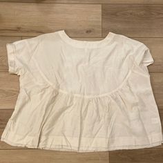 New Without Tags, Never Worn. Lightweight Material. Cream Cotton Top For Daywear, Cream Cotton Vacation Tops, Cream Cotton Tops For Vacation, Cute Cream Tops For Vacation, Cute Cotton Tops For Daywear, Cream Cotton Beach Tops, Cream Cotton Top For The Beach, Cream Cotton Tops For Day Out, Babydoll Top