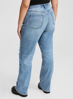 FIT High rise. . Elastic waistband for all-day comfort and no gap. True straight fit from thigh to ankle. Inseams: Short: 28”, Reg: 30”, Tall: 32”. MATERIALS + CARE Classic Denim: An old-school rigid feel with a hint of stretch. Stretch level: Low. 99% Cotton 1% Spandex. Machine wash cold, inside out. Tumble dry low. Imported. DETAILS 5-pocket design. . WHY WE LOVE IT This is the real-deal, straight-leg jeans of your dreams truly designed to fit curves. The best plus size women's short, petite h Fit Curves, Disney Leggings, Shoes For Leggings, Swimming Outfit, Bra Panty, Bra And Panty Sets, Curves Workout, Bottom Clothes, Dress With Cardigan