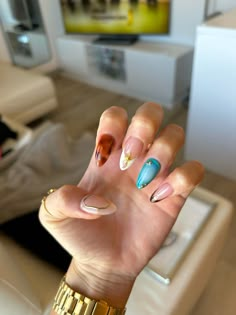 Kalogeras Nails, Nail Inspo At Home, Everyday Nails, Nail Aesthetics, Short Nail Inspo, Abstract Nail, Nail Gems, At Home Nails, Spring Acrylic Nails