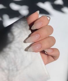 CHIC NAILS FOR 2022 | NUDE NAIL IDEAS Clear Acrylic Nails, Nail Board, Easy Nails, Transparent Nails, Oval Nails