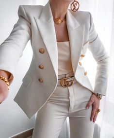 Business Fits, White Suit, Woman Suit Fashion, Looks Chic, Mode Inspo, Work Outfits Women, Clothes Ideas, White Blazer, Professional Outfits