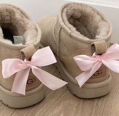 Cute Uggs, Uggs With Bows, Pretty Sneakers, Pink Uggs, Preppy Shoes, Pretty Shoes Sneakers, Preppy Lifestyle, Pink Bows, Pink Girly Things