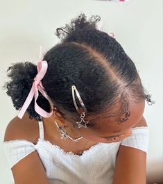 Bow In Natural Hair, 4c Hair Ribbon, How To Hot Comb Natural Hair, Coquette Afro Hairstyles, Coquette Hair Black Women, Bows In Natural Hair, Hair Bows Black Women, 4c Bow Hairstyle, Proctetive Hairstyle Natural Hair