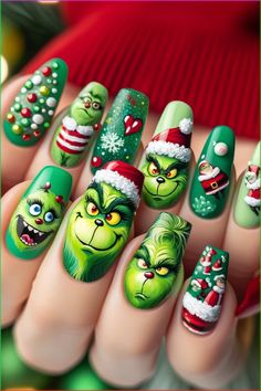 Halloween doesn’t have to be all about blood and gore, we’ve got the proof right here with this fun pumpkin DIY design. Grinch Nails, Nail Art Noel, Festive Nail Art, Pink Ombre Nails, Nail Art For Beginners, Floral Nail Designs, Cute Christmas Nails, Scavenger Hunts, Nail Sets