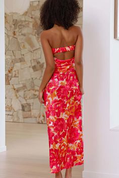 #Color_OrangeRed Floral Print Bandeau Strapless Dress For Beach, Satin Backless Dress For Brunch, Strapless Satin Dress With Tie Back, Chic Strapless Backless Dress For Vacation, Spring Strapless Backless Satin Dress, Strapless Satin Halter Dress For Spring, Summer Bandeau Maxi Dress For Prom, Bandeau Maxi Dress For Summer Prom, Chic Strapless Backless Satin Dress