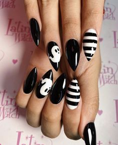 Rocker Nails, Cozy Colors, Black White Nails, Fall Nail Ideas, Color For Nails, Witchy Nails