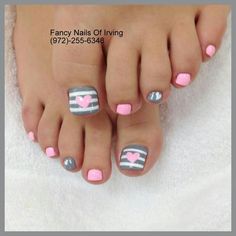 Toe Nail Summer Colors, Valentines Day Toe Nails, Trendy Toe Nails, Cute Pedicures, Gold Nail Designs