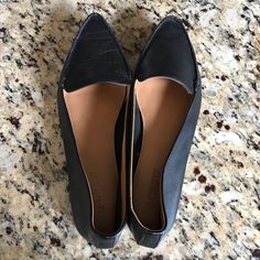 100% Leather Upper. Business Casual. Only Worn A Few Times (Bottoms Are Just A Little Dirty.) Comes In Box & Original Packaging. Great For Work. I’ll Answer Any Questions/Provide Measurements Upon Request I Ship All Orders Quickly Check Out My Closet For Hundreds Of Nwt Items To Bundle For A Private Offer To Save! Loafers Work Shoes J Crew Brandy Melville Free People Black Slip-on Pointed Toe Flats For Office, Black Leather Pointed Toe Flats For Spring, Black Pointed Toe Flats For Fall, Black Pointed Toe Flats For Office In Fall, Trendy Black Slip-on Pointed Toe Flats, Trendy Black Pointed Toe Slip-on Flats, Black Leather Pointed Toe Flats, Medium Width, Chic Black Pointed Toe Flats In Synthetic Material, Black Pointed Toe Synthetic Flats For Office