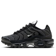 DQ0850-001 Air Max Plus Outfits Women, Air Max Plus Outfits, Nike Air Max Plus Black, All Black Nikes, Nike Air Max Plus, Air Max Plus, Black Metallic, All Black, Black Shoes