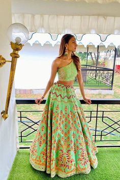 Henna Night Outfit, Wedding Dress Mermaid Lace, Mehandi Outfits, Mehndi Outfit, Erica Fernandes, Henna Night