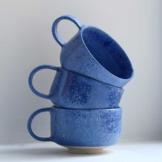 Mion Mug | Speckled Cobalt | by Studio Arhoj - Lifestory - Studio Arhoj Hand Painted Glaze Pottery, Potter Glaze Ideas, Mug With Handle, Pottery Classes, Knitting And Crochet