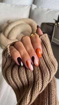 End Of Fall Nails, Harvest Nail Designs, October Nails Fall Gel, Wine Nails, Thanksgiving Nail Designs, November Nails