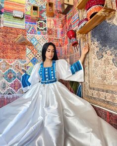 Afghan Tajik Dress, Dress Afghani, Afghanistan Photography, Casual Night Out Outfit, Wedding Ootd, Afghani Dresses, Afghan Style