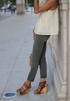 Mary Janes Style Files: #anthrofave Professor Style, Boho Lifestyle, Olive Pants, Green Chinos, Chino Trousers, Green Pants, Chino Pants, The Fox, Looks Style