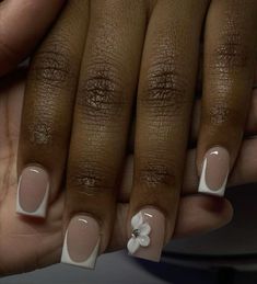 There's a new beauty trend taking over Instagram and it's absolutely stunning. Say hello to "quartz nails". French Tip Nails Square With Design, Short Nail Acrylic French Tip, Short Acrylic Nails For Graduation, Nail Inspo Square White, Cute French Tip Design Nails, Short French Tip Nails Design, Short Embellished Nails, Short Nails For Graduation, Cute Nail Inspo Acrylic Short