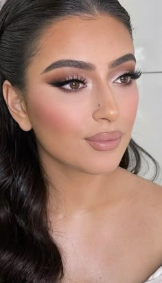 Smoky Liner Wedding Makeup, Bridal Brown Smokey Eye, Ivory Dress Makeup Ideas, Soft Glam Bride Makeup Brown Eyes, Soft Glam Fall Wedding Makeup, Wedding Makeup For Brown Eyes Winged Eyeliner, Professional Makeup Looks Natural, Bridal Brown Eyes Makeup, Wedding Makeup For Brown Eyes Indian