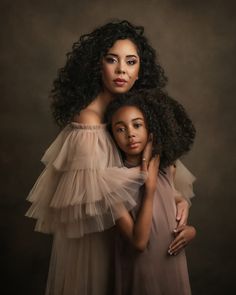 Gifts for Her, mom goals, mom aesthetic, Mother’s day gift ideas Mom Daughter Photos, Mommy Daughter Photoshoot, Mother Daughter Poses, Daughter Photoshoot, Mother Daughter Photoshoot, Mommy And Me Photo Shoot, Mother Daughter Photography, Motherhood Photography