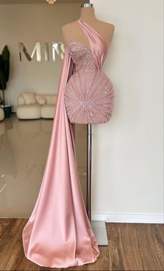 Pink Wedding After Party Dress, Pink Glittery Dress Short, Met Gala Short Dresses, Pretty Birthday Dresses, 22 Birthday Outfit Ideas, Haute Couture Short Dress, Couture Short Dress, Minna Fashion, Dresses Luxury