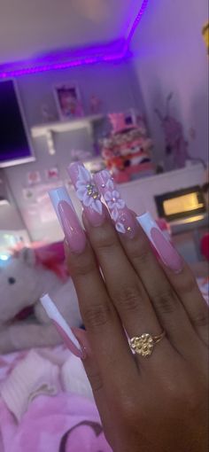 Nail Long Ideas, Acrylic Nails Princess, Nail Names Ideas Instagram, Long Cute Nails Ideas, Long Pink Nail Ideas, Long Nail Set Ideas, Long Square Nails With Rhinestones, Acrylic Nails Ideas Square Long, Long Wedding Nails For Bride