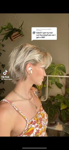 Cool Haircuts Short Hair, Long Pixie Blonde Hair, Short Super Layered Hair, Short Wolf Hairstyles, Short Haircut For Thick Straight Hair, Short Layered Haircuts For Square Faces, Pixie Hairstyles Straight Hair, Layered Long Pixie Haircut, Short Hair Ideas For Straight Hair