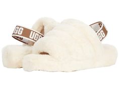 Ugg Slippers Slides, Christmas Wishlist Ideas 2022, White Ugg Slippers, Uggs Slides, Cute Uggs, Ugg Slides, Dr Shoes