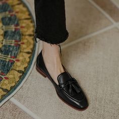 Product information: Pattern: solid color Lining material: pigskin Color: Black, Brown Upper height: low top Heel shape: thick heel Size: 34, 35, 36, 37, 38, 39, 40, 33 Sole craft: viscose shoes Sole material: beef tendon Texture technology: glued shoes Toe holder shape: round head Shoe Upper material: genuine leather Applicable Gender: Female Leather features: first layer cowhide Size: Packing list: Shoes*1Pair Leather Shoes Women, Oxford Shoes Heels, Loafer Shoes Women, Oxford Heels, Women Oxford Shoes, Black Leather Shoes, Leather Shoes Woman, Leather Fringe, Thick Heels