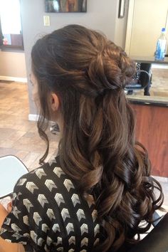 14 Chic Half Up Half Down Hairstyles For Black Hair 2024 Hair Up Half Down Prom Hair, Half Bun Half Down Wedding Hair, Hairstyles Fancy Half Up, Curled Hair Half Up Half Down Bun, Half Bun With Curls, Half Up Half Down Bun Homecoming Hair, Ball Hairstyles For Long Hair Half Up, Half Bun Wedding Hairstyles, Cute Half Up Half Down Prom Hairstyles