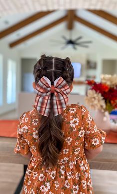 These hair bows are perfect for fall season. Each hair bow has an alligator clip attached to it. Size: 4 inches Fabric: Hair bows are made out of neoprene  Safety note: These hair bows contain small parts. Please supervise your children when wearing the hair bows or headbands. In addition, remove item while your child is sleeping due to suffocation or choking hazards. Please don't hesitate to send me message if you have any questions.  Follow on instagram and facebook @LoveRaineBows Fall Bows For Hair, Fall Hair Bows, Fall Hair Bow, Fashion Collection Inspiration, Kids Hair Bows, Fabric Hair Bows, Fall Bows, Bows Hair, Hair Accessories Gift