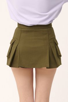 Micro-mini skirt look with lining shorts underneath Faux pocket on the sides Product Specification 97% Cotton 3% Spandex Flat measurement (XS/S) Waist 34cm / hip 43cm / length 35cm (S/M) waist 35.5cm / hip 41cm / length 33cm Professional Clean Only / Do Not Tumble Dry Model's height is 6' 8" (175cm) Bust 31in Waist 23in Hip 34in and wearing XS/S Made in Korea Micro Mini Skirt, Micro Mini, Olive Color, Shorts Skirts, Black Xs, Skorts, White Beige, Best Sellers, Mini Skirt