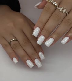 Classy White Nails Short, Short White Classy Nails, White Nail Manicure, White Square Nails Acrylics, Little Nails Ideas, White Design Gel Nails, Elegant White Nails Classy, White Acrylic With Design, White Nails Acrylic With Design