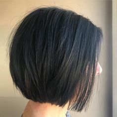 Above Shoulder Bob With Layers, Bob With Long Layers, Textured Bob Haircut, Bob Hairstyles For Thick Hair, Bob Haircuts For Thick Hair, Subtle Layers, Side Pony, Layered Bob Short