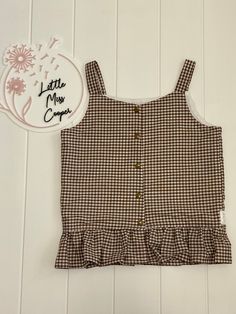 Vintage brown and white gingham, make this Ava top very on trend!  Lined with 100% linen to keep cool and snaps for easy dressing. Size 10 Easy Dressing, Cropped Tube Top, Keep Cool, Top Vintage, Vintage Fabric, Vintage Brown, Simple Dresses, Vintage Tops, Tube Top